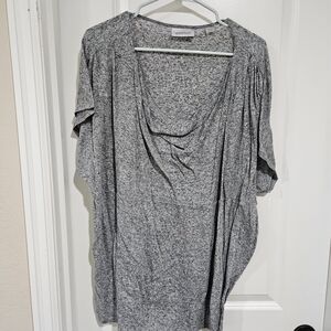 Avenue Gray Short Sleeve Top